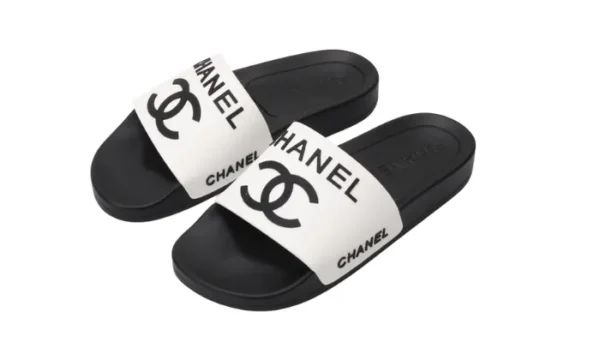 Papuci Chanel
